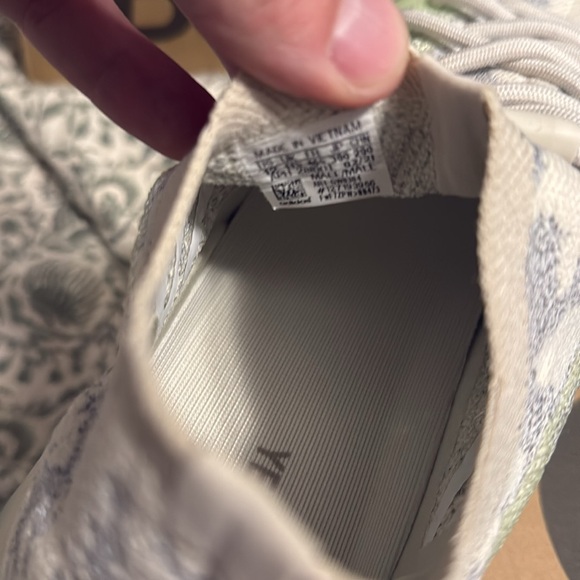 Yeezy 380 Blue Alien Size 12 Used 9.5/10 condition, worn once - Picture 9 of 12